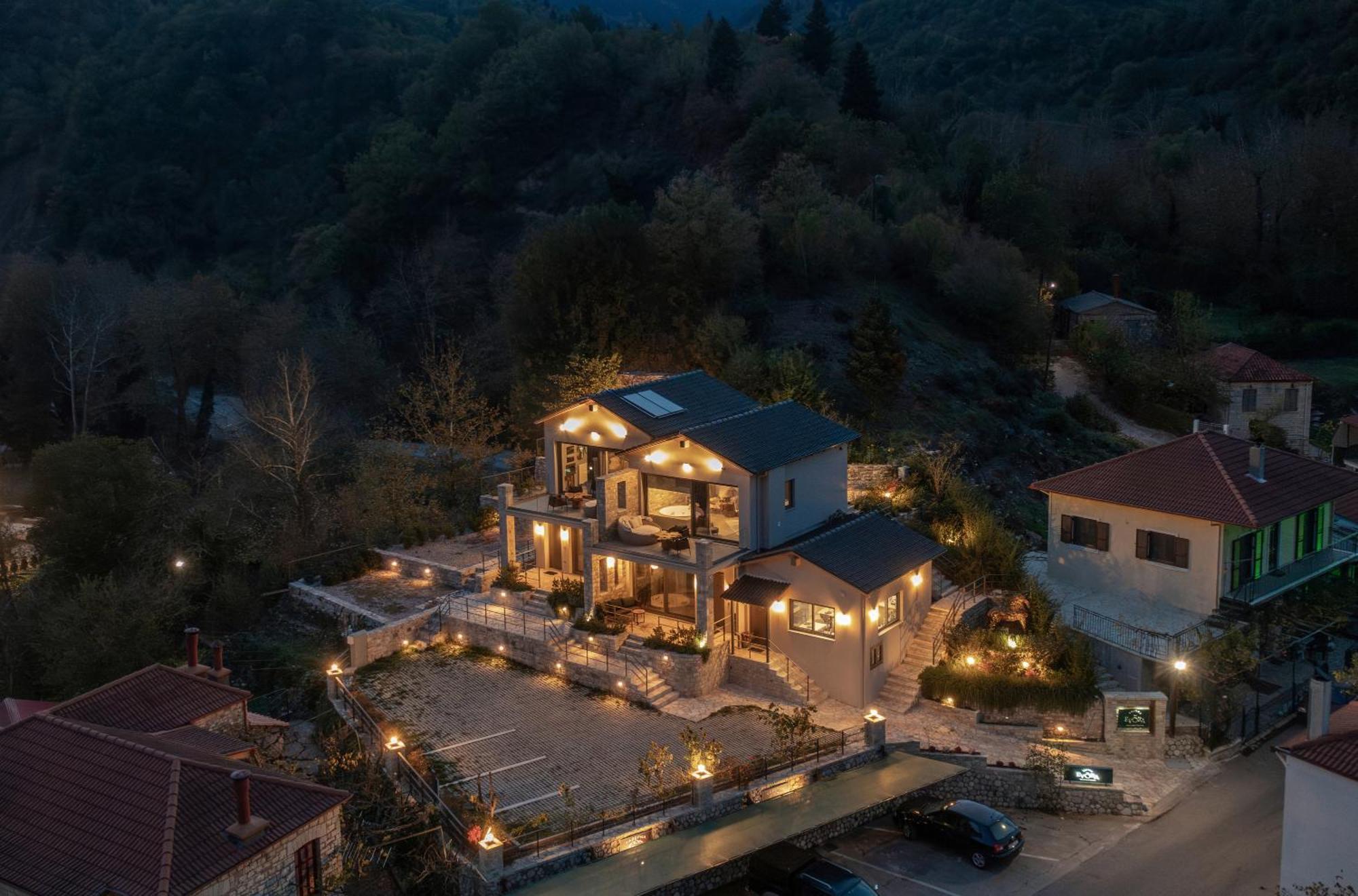 Evora Luxury Suites Mega Chorio Exterior photo
