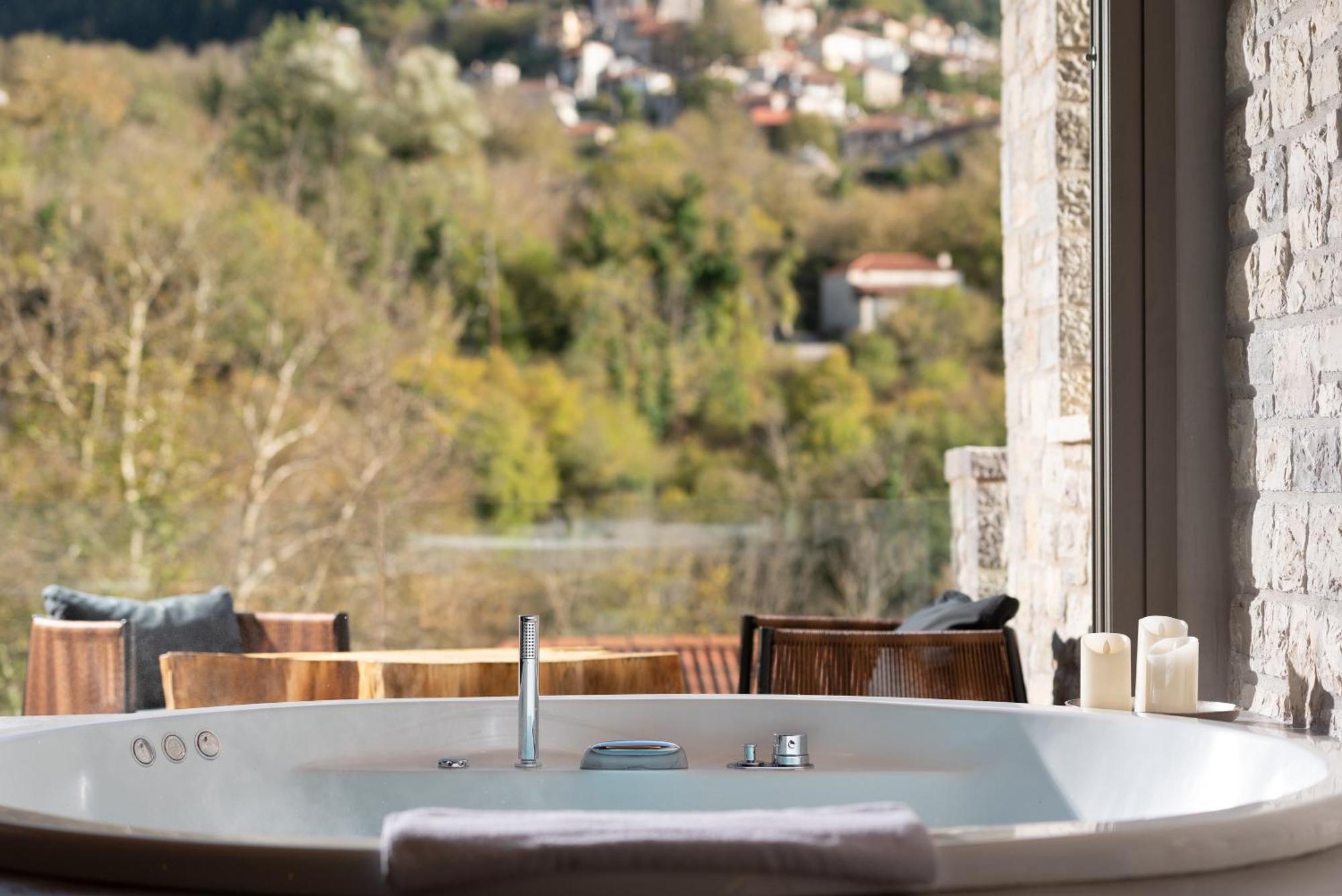 Evora Luxury Suites Mega Chorio Exterior photo
