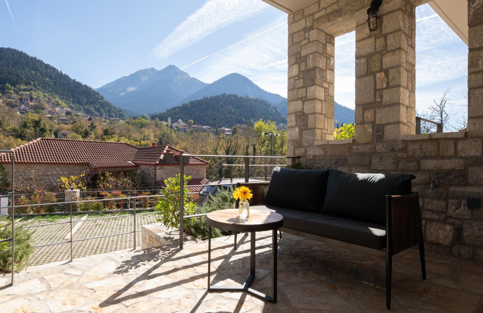 Evora Luxury Suites Mega Chorio Exterior photo