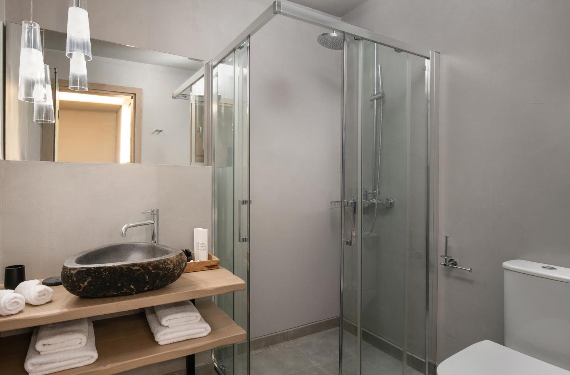 Evora Luxury Suites Mega Chorio Exterior photo