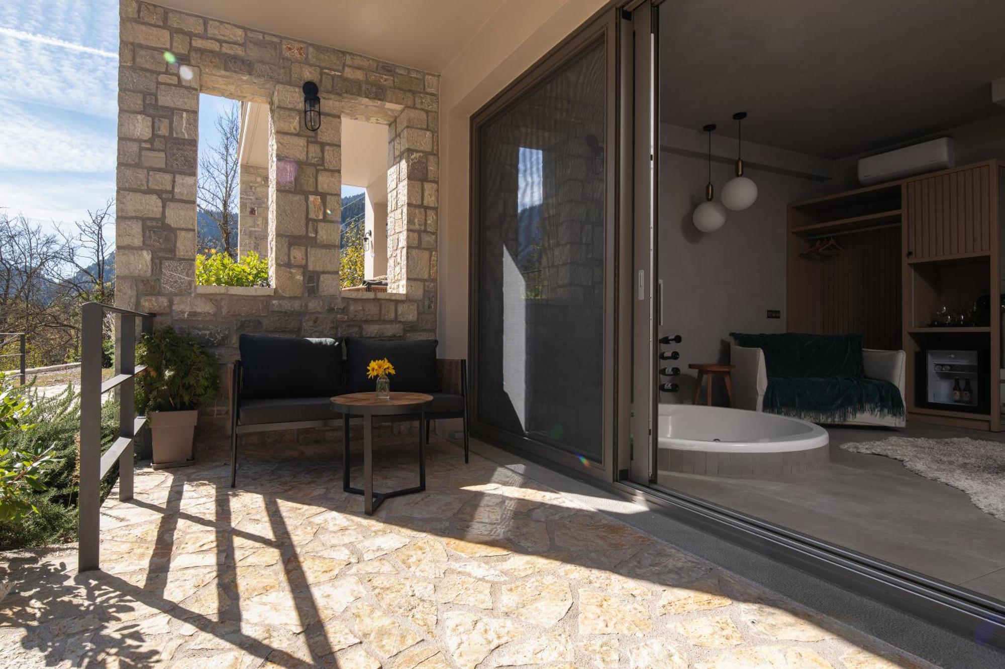 Evora Luxury Suites Mega Chorio Exterior photo